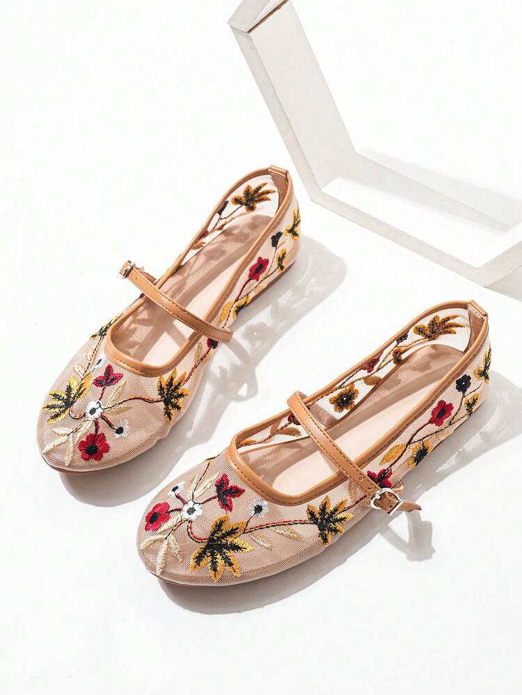 Floral Embroidery Flats Pump Shoe ( ALLOW TO OPEN AND FREE SHIPPING )