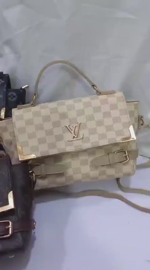 LV Print cross body ( ALLOW TO OPEN AND FREE SHIPPING )